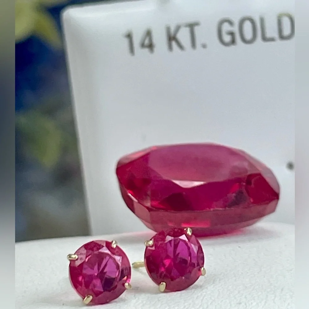 14 KT Gold Ruby Earrings - Picture 1 of 6